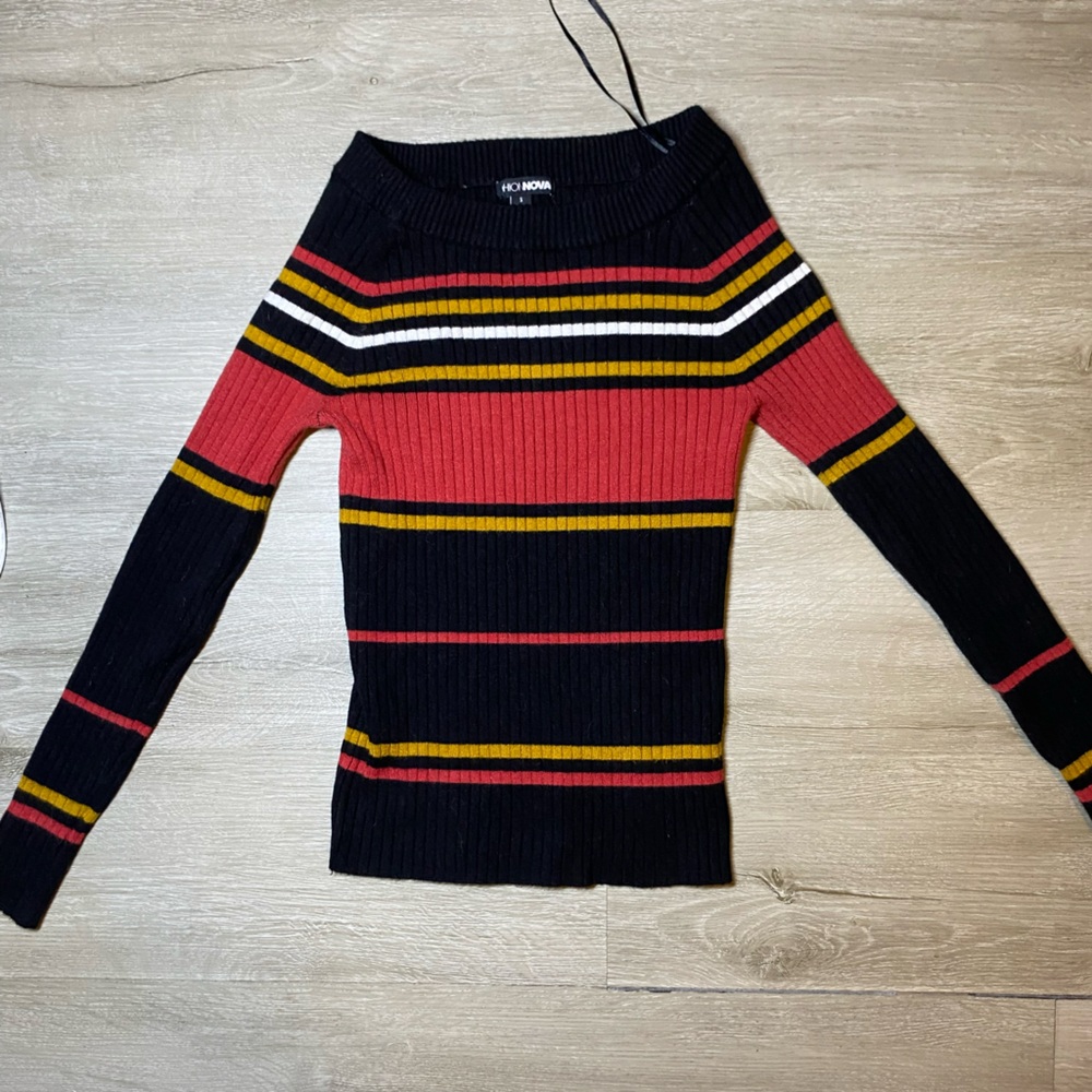 Women’s Fashion Nova tight sweater